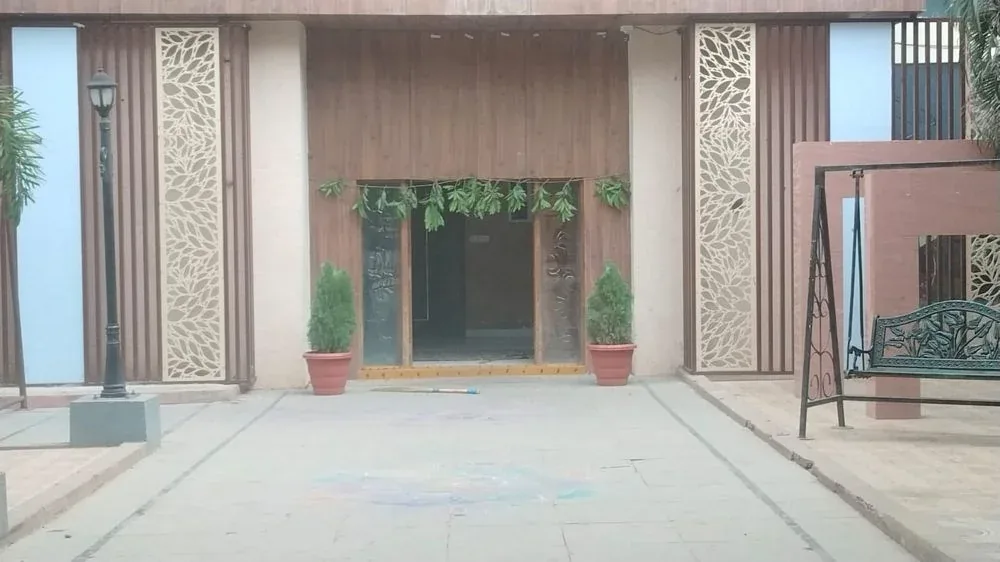 Rich House Living Interior