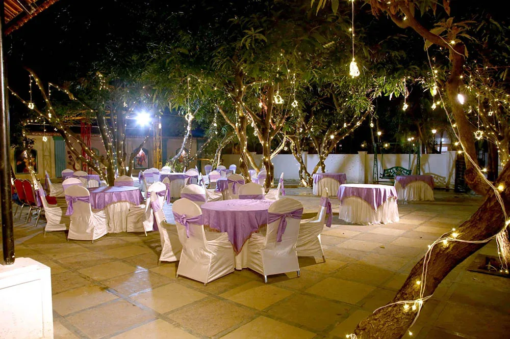 Heritage Courtyard Dining